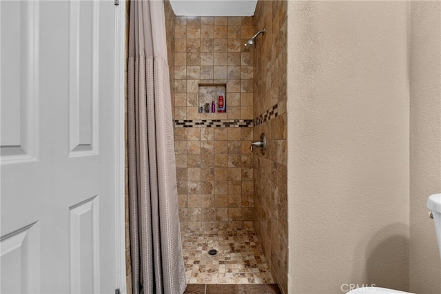 10113 Hemlock St, Rancho Cucamonga, CA 91730 - full bath with a tile shower and toilet