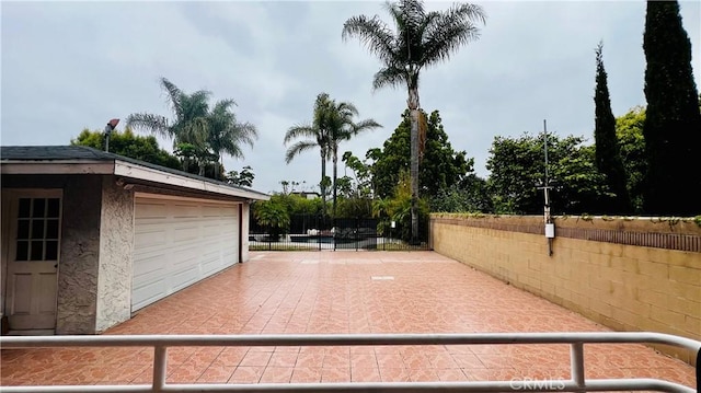 4127 W 130th St, Hawthorne, CA 90250 - view of community with a detached garage