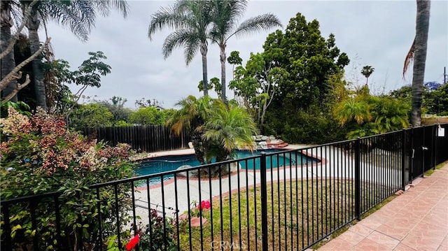 4127 W 130th St, Hawthorne, CA 90250 - view of pool with a patio