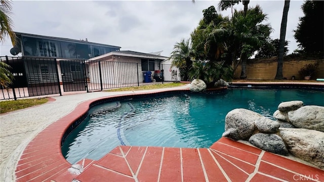4127 W 130th St, Hawthorne, CA 90250 - view of swimming pool