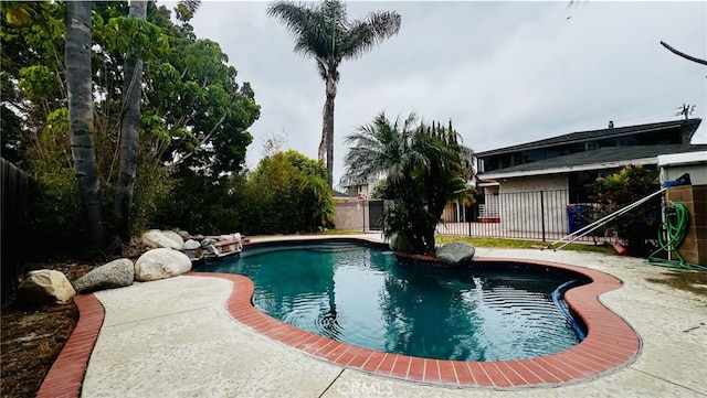 4127 W 130th St, Hawthorne, CA 90250 - view of pool