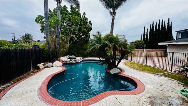 4127 W 130th St, Hawthorne, CA 90250 - view of swimming pool