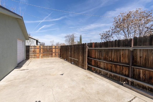 306 Belle Ave, Bakersfield, CA 93308 - view of patio / terrace