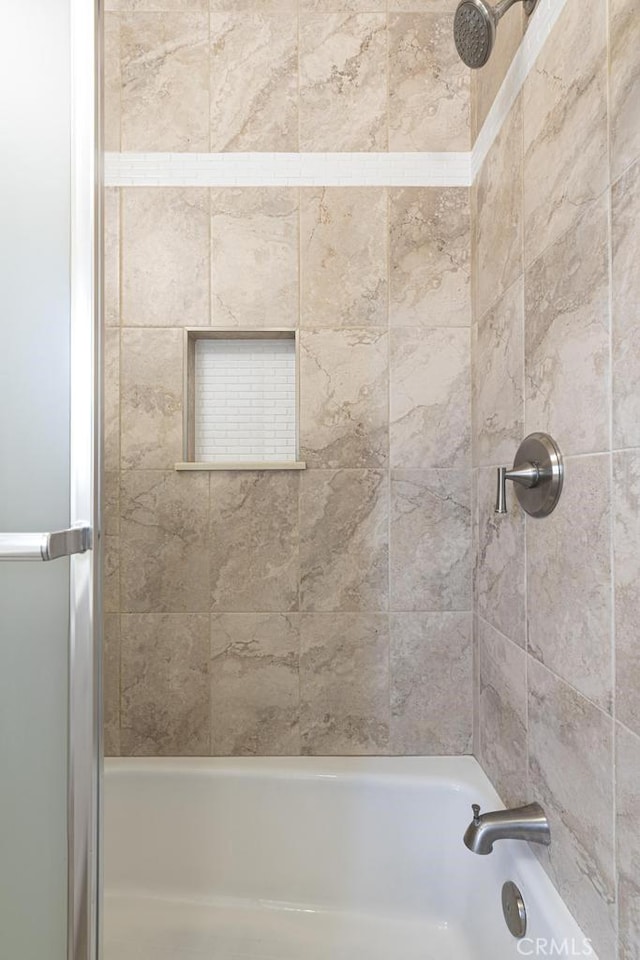 306 Belle Ave, Bakersfield, CA 93308 - bathroom featuring shower / bathtub combination