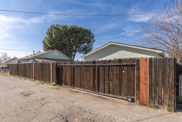306 Belle Ave, Bakersfield, CA 93308 - view of road