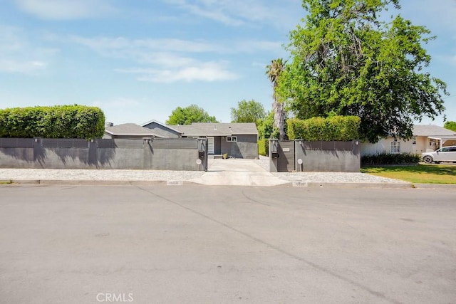 1923119229 Cantara St, Reseda, CA 91335 - view of front of home