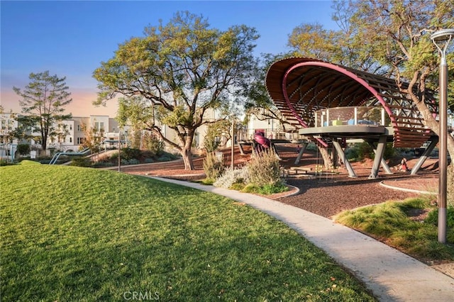 108 Sideways, Irvine, CA 92618 - view of grassy yard