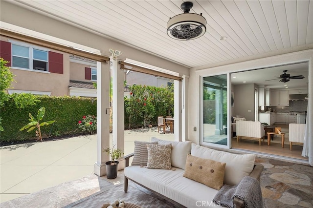 108 Sideways, Irvine, CA 92618 - view of patio / terrace