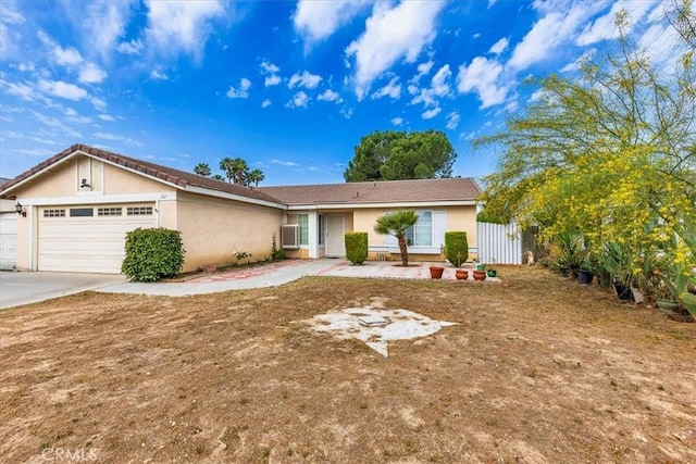 162 Peppertree Way, San Jacinto, CA 92583 - ranch-style house featuring stucco siding, an attached garage, and concrete driveway