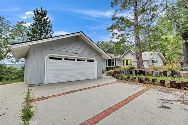 30396 Live Oak Dr, Running Springs, CA 92382 - ranch-style home with driveway
