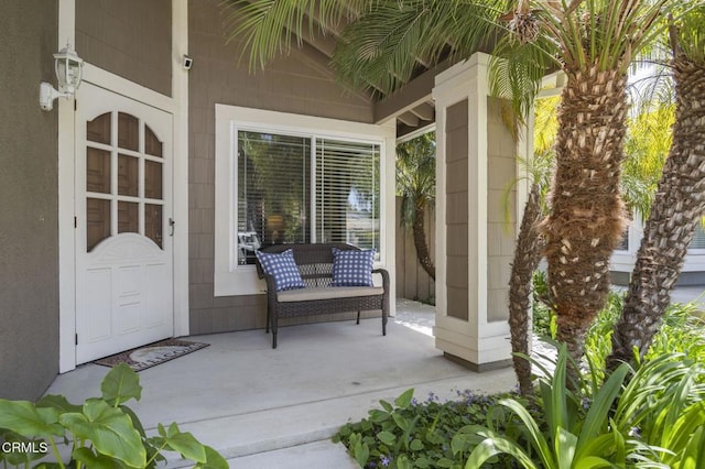 5084 Via Calderon, Camarillo, CA 93012 - property entrance with covered porch