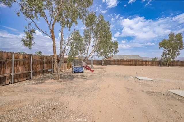 22780 Shawnee Rd, Apple Valley, CA 92308 - view of yard