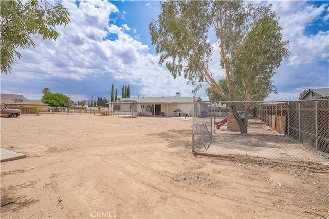 22780 Shawnee Rd, Apple Valley, CA 92308 - view of yard