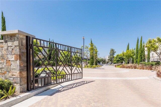 5515 Palm Dr, Hawthorne, CA 90250 - view of gate
