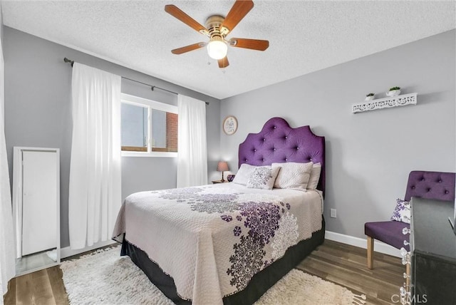 737 Cobb Ave, Placentia, CA 92870 - bedroom featuring wood finished floors, a textured ceiling, a ceiling fan, and baseboards