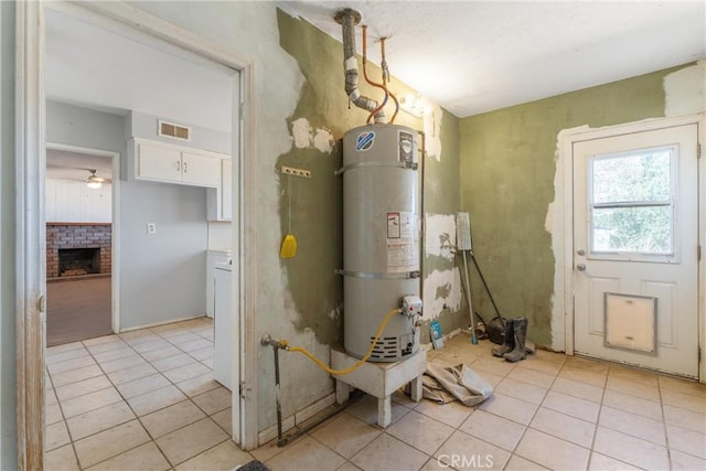 35921 80th St E, Littlerock, CA 93543 - utilities featuring strapped water heater