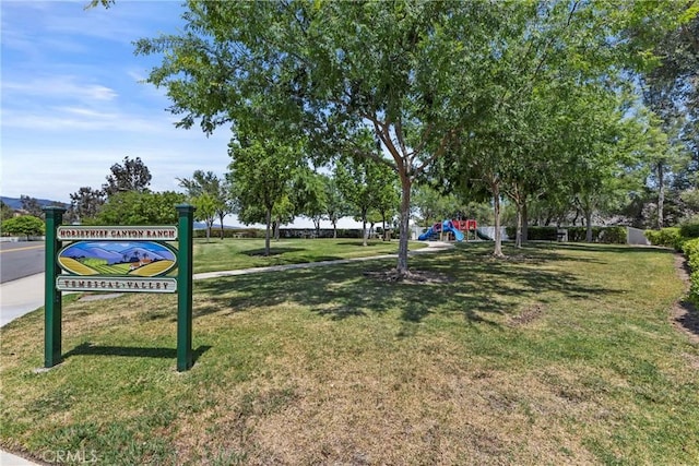 27051 Featherhill Dr, Corona, CA 92883 - surrounding community with a lawn