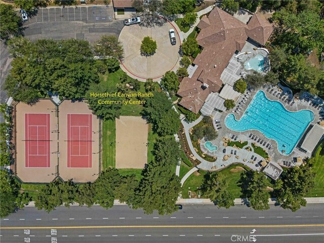 27051 Featherhill Dr, Corona, CA 92883 - bird's eye view of a pool