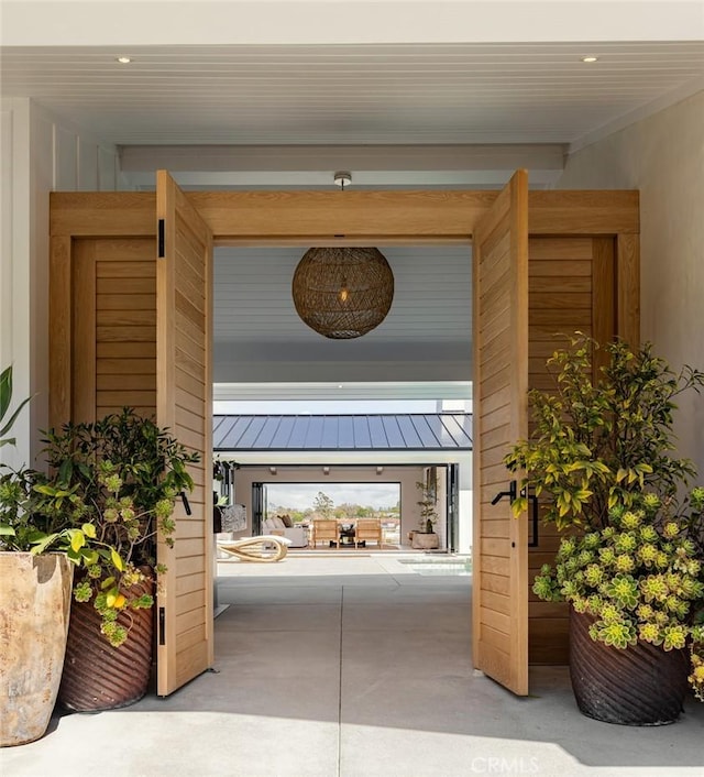 1936 Galaxy Dr, Newport Beach, CA 92660 - view of garage
