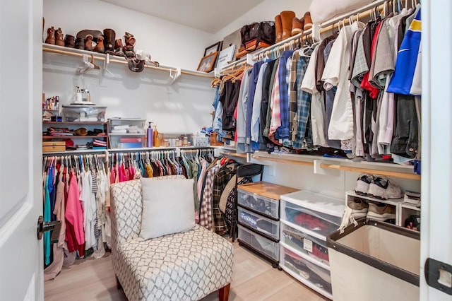 35140 Bergamot, Fallbrook, CA 92028 - walk in closet featuring wood finished floors