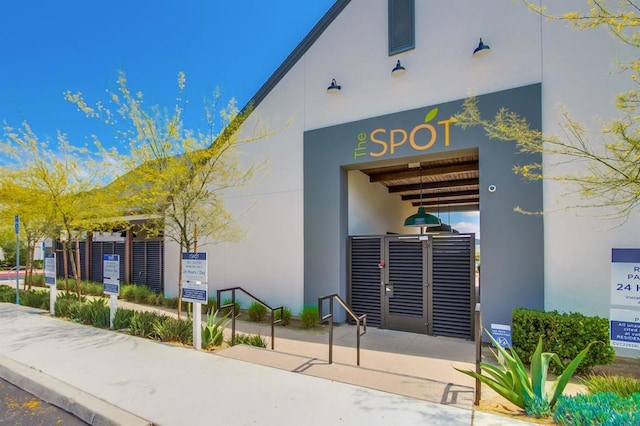 35140 Bergamot, Fallbrook, CA 92028 - view of building exterior