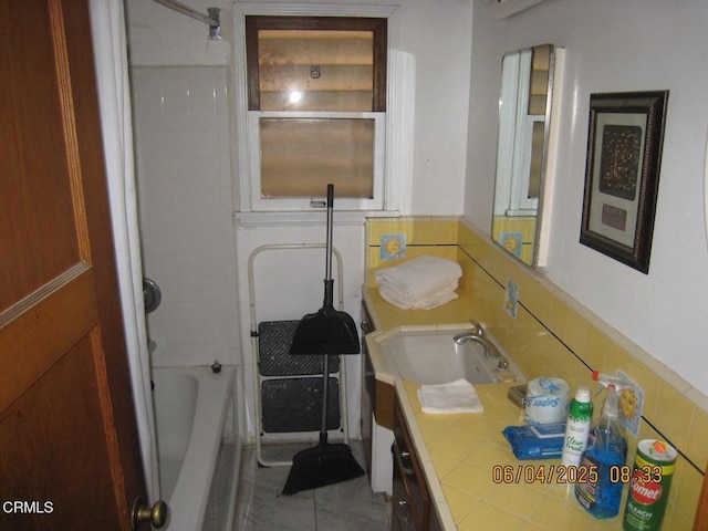 542 1st St, Fillmore, CA 93015 - bathroom with vanity and tub / shower combination