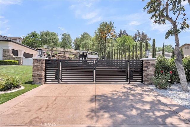 30195 Corte Coelho, Temecula, CA 92591 - view of gate