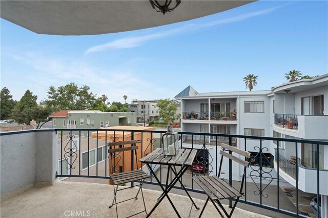 972 E California Blvd Unit 309, Pasadena, CA 91106 - view of balcony