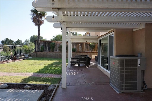 2622 Presidio Ln, Corona, CA 92879 - fenced backyard with a patio area and a pergola