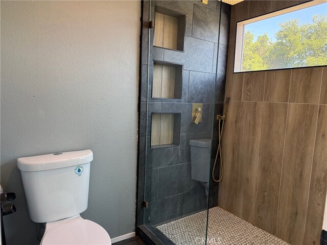 2622 Presidio Ln, Corona, CA 92879 - full bathroom with toilet and a stall shower