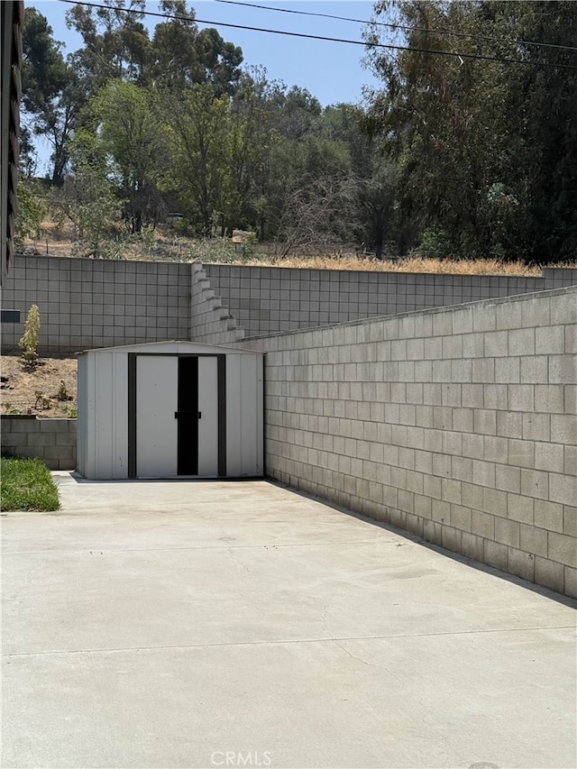 10328 Shoshone Ave, Riverside, CA 92503 - view of patio / terrace