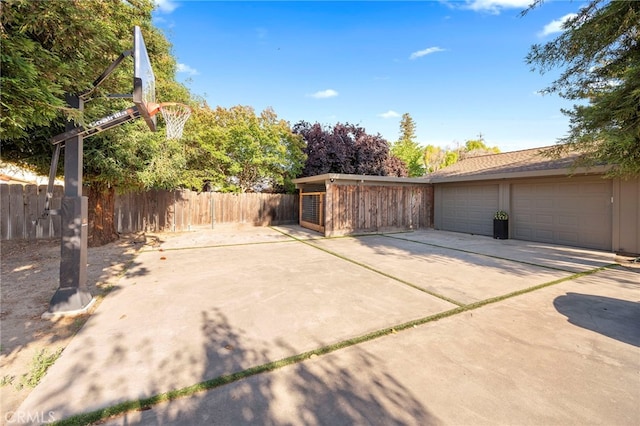 3066 Claret Cir, Atwater, CA 95301 - view of patio / terrace with driveway