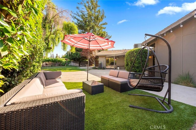 3066 Claret Cir, Atwater, CA 95301 - view of yard with outdoor lounge area and a patio area