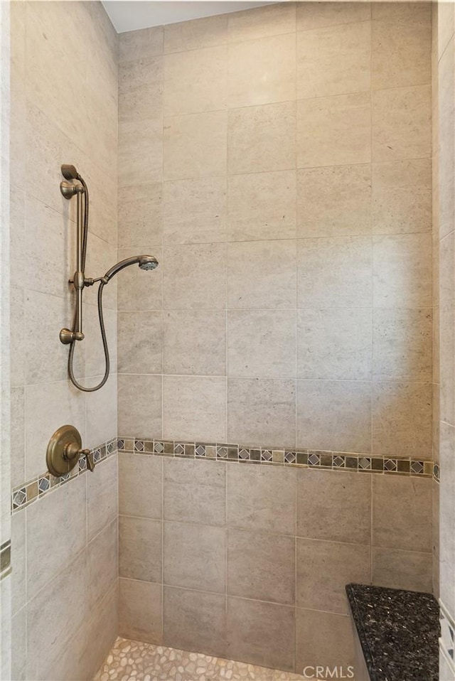 1921 Windward Ln, Newport Beach, CA 92660 - bathroom featuring tiled shower