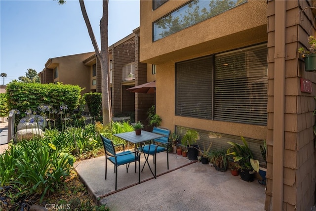 1675 W Lambert Rd Unit G, La Habra, CA 90631 - view of patio with outdoor dining space