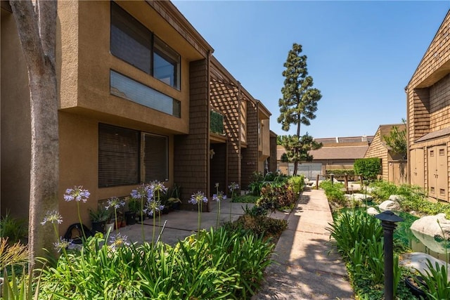 1675 W Lambert Rd Unit G, La Habra, CA 90631 - view of patio