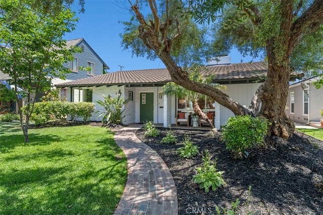 3830 Cedar Ave, Long Beach, CA 90807 - ranch-style home with a front lawn and a porch