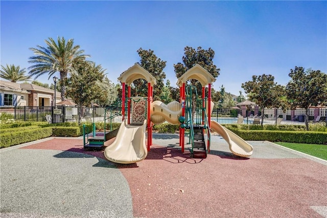 5460 Turin Way, Fontana, CA 92336 - view of community play area