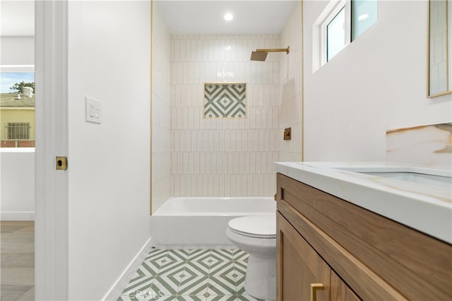 3991 Hubert Ave, Los Angeles, CA 90008 - full bath with vanity, toilet, shower / tub combination, and baseboards