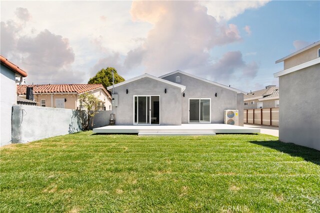 3927 Welland Ave, Los Angeles, CA 90008 - back of house featuring stucco siding