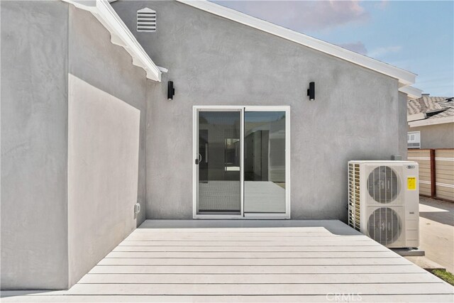 3927 Welland Ave, Los Angeles, CA 90008 - wooden deck featuring a cooling unit