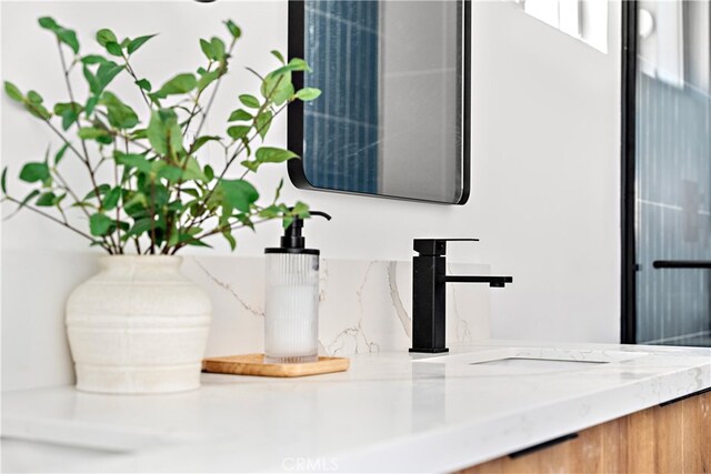 3927 Welland Ave, Los Angeles, CA 90008 - bathroom view