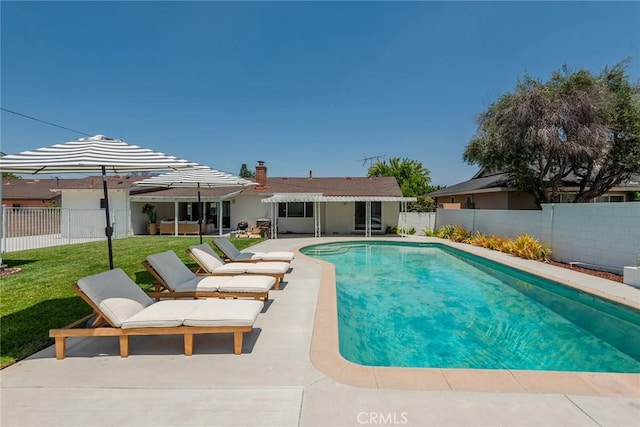 2116 E Thackery St, West Covina, CA 91791 - view of swimming pool with a patio