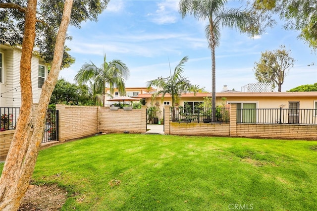 77 Seton Rd, Irvine, CA 92612 - view of yard featuring a gate