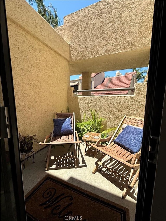 113 Pearl Unit 106, Laguna Niguel, CA 92677 - view of patio with a balcony