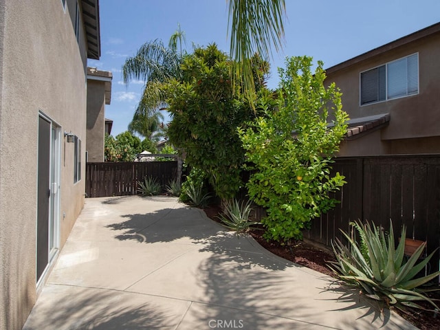 26230 Monticello Way, Murrieta, CA 92563 - fenced backyard with a patio