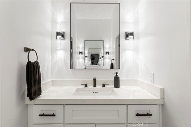 1019 Pintail Cir, Lake Arrowhead, CA 92352 - bathroom featuring vanity