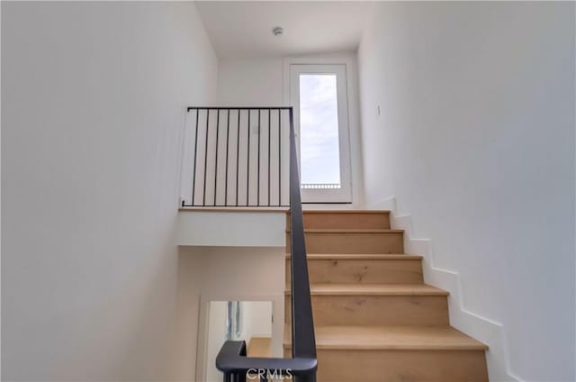 3803 Berryman Ave, Los Angeles, CA 90066 - view of staircase