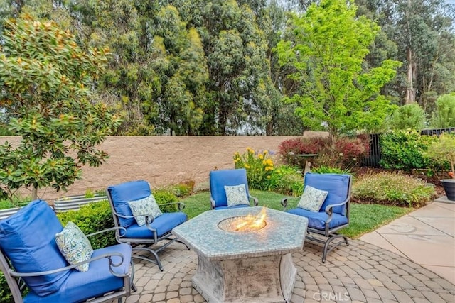 1055 Ford Dr, Nipomo, CA 93444 - fenced backyard featuring a patio