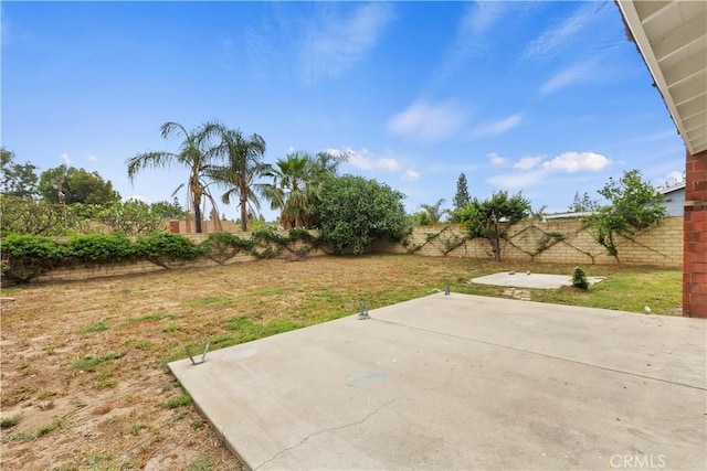 7605 Pasito Ave, Rancho Cucamonga, CA 91730 - view of yard with a patio area